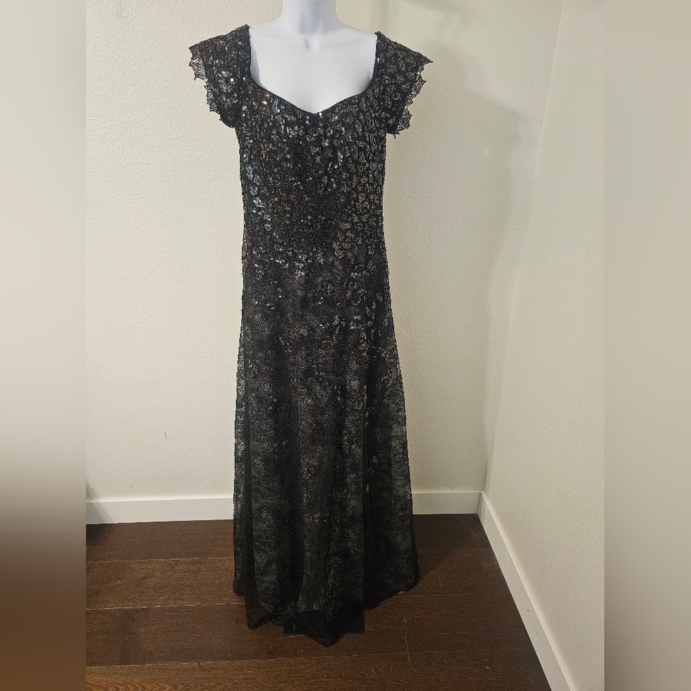 NWT Rene Ruiz Sz 14 Balck overlace with multi color sequins.